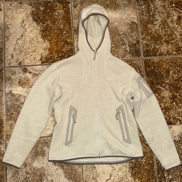 Arc’teryx Covert Cardigan Jacket - Picture 1 of 7